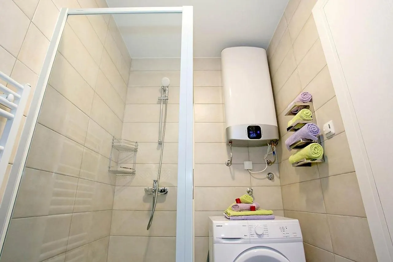 Apartment Sweet Daisy With Parking Zadar