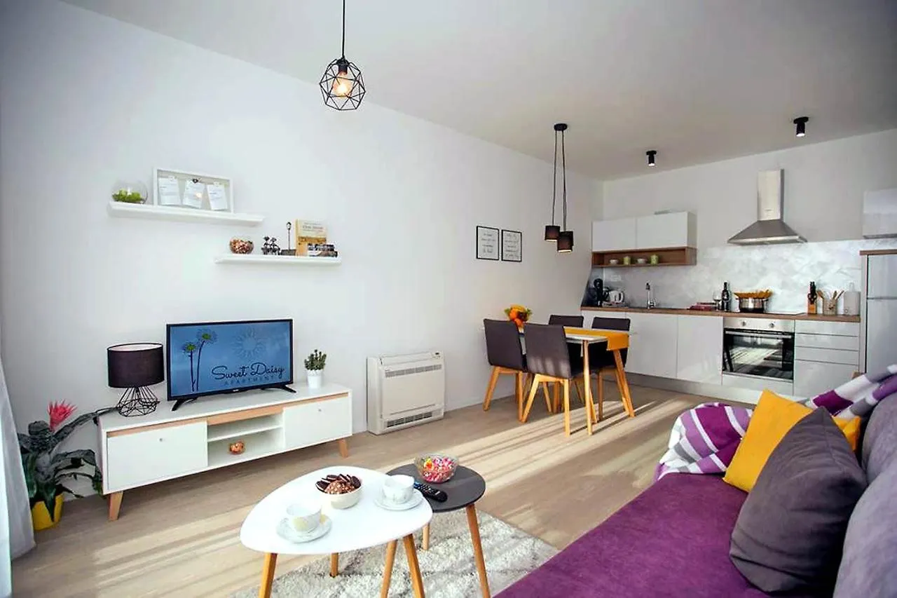 Apartment Sweet Daisy With Parking Zadar