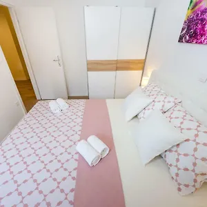 Dolcevita Ii Apartment