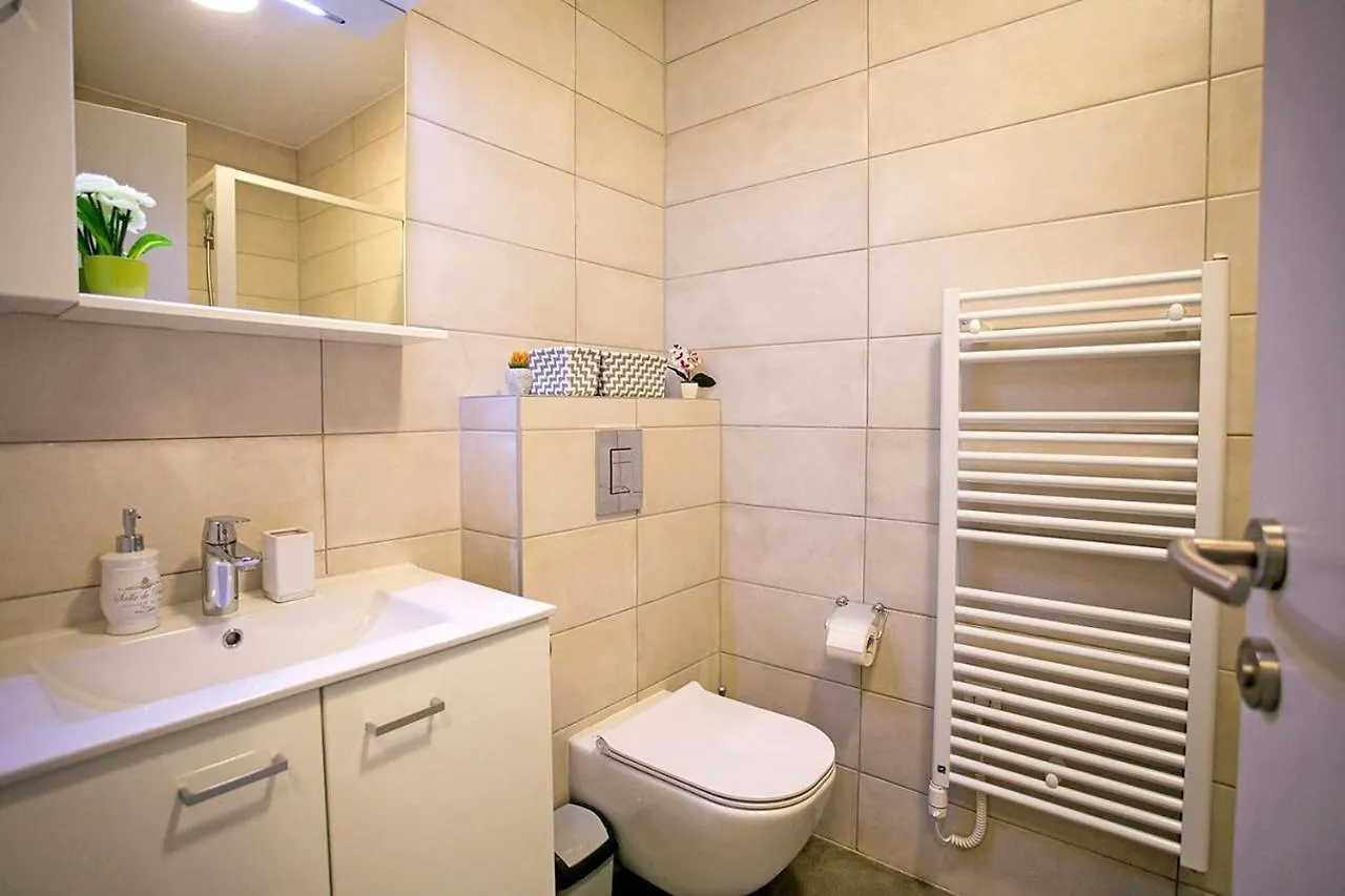 Apartment Sweet Daisy With Parking Zadar