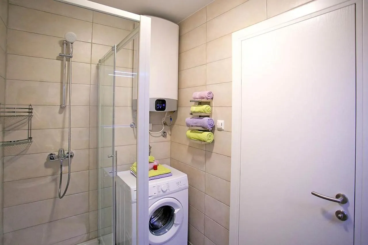 Apartment Sweet Daisy With Parking Zadar