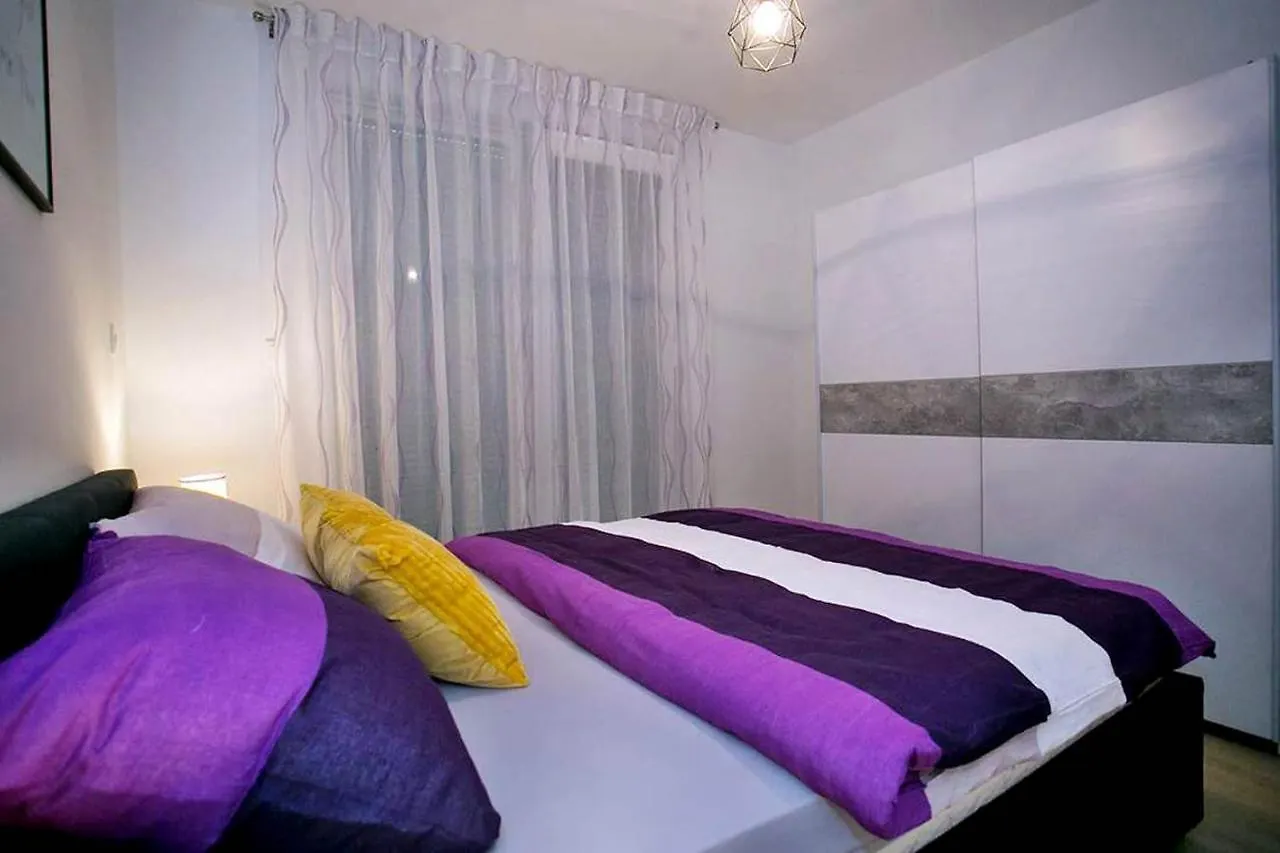 Apartment Sweet Daisy With Parking Zadar 0*,