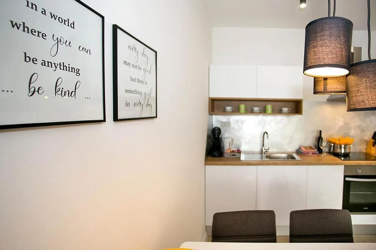 Apartment Sweet Daisy With Parking Zadar Croatia